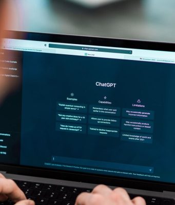 Real-Time Language Translation in Chatbots: AI & NLP Technologies Powering Multilingual Communication Chatbots